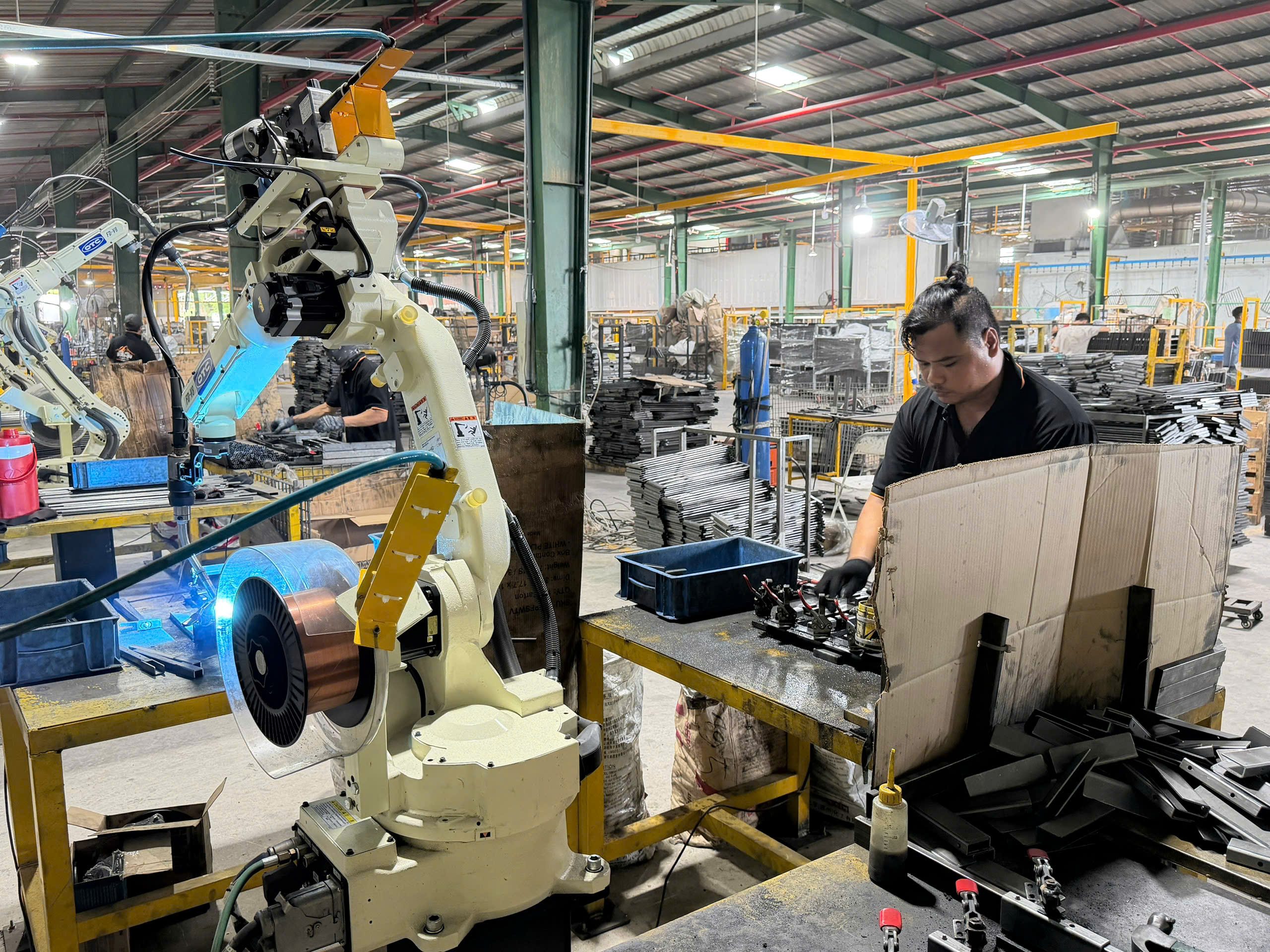 Factory machinery photo 9