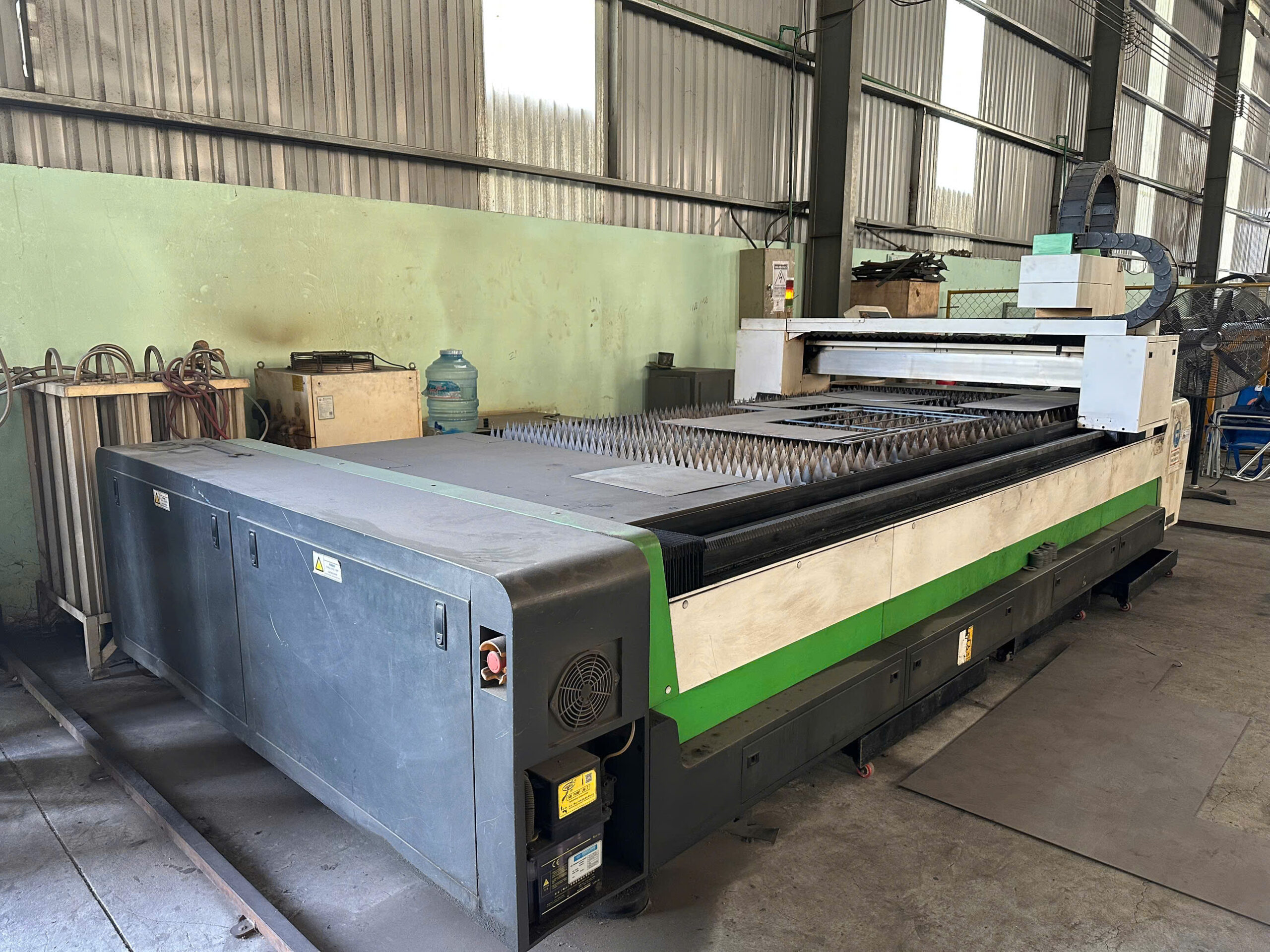 Factory machinery photo 4
