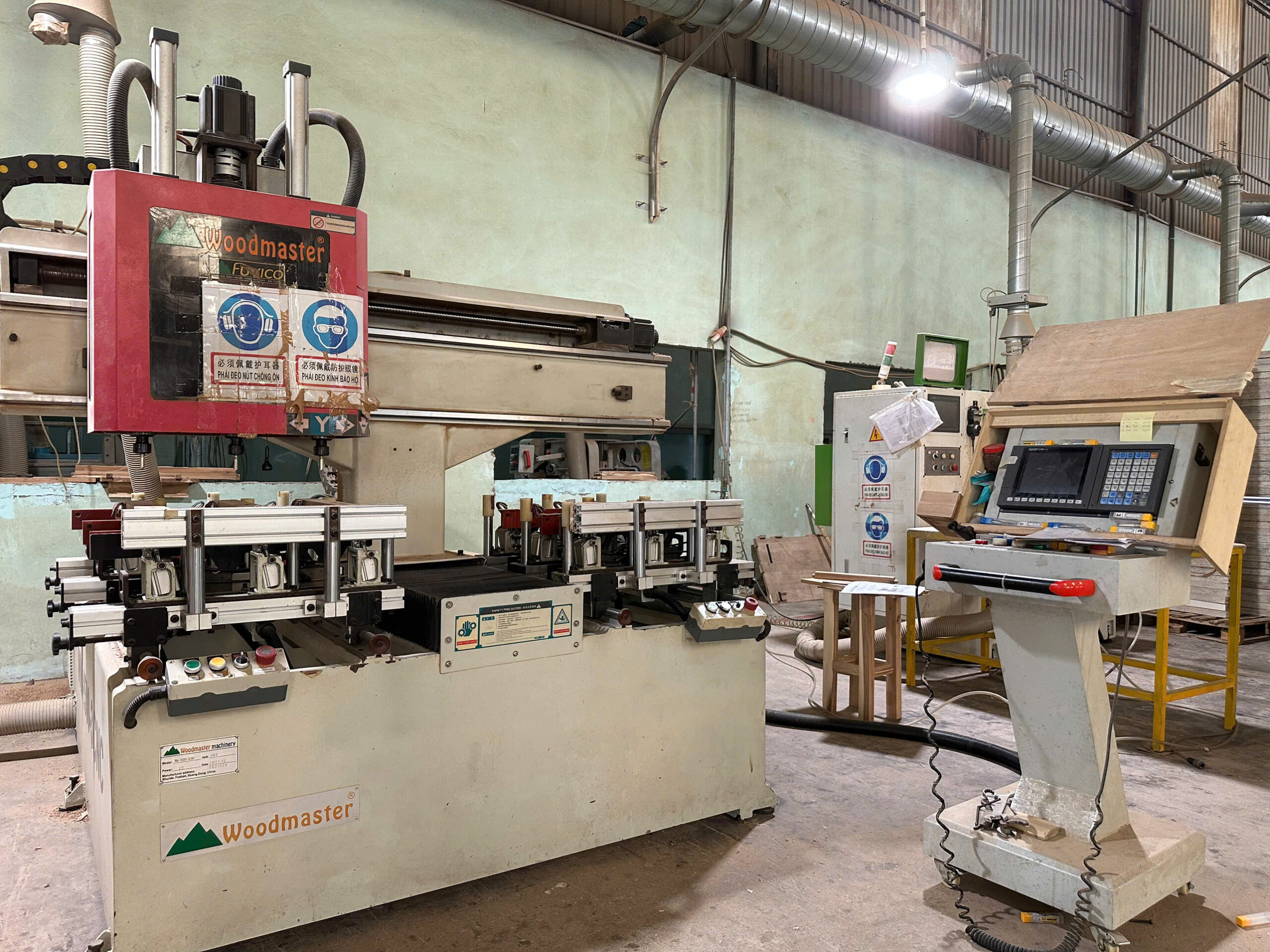 Factory machinery photo 11