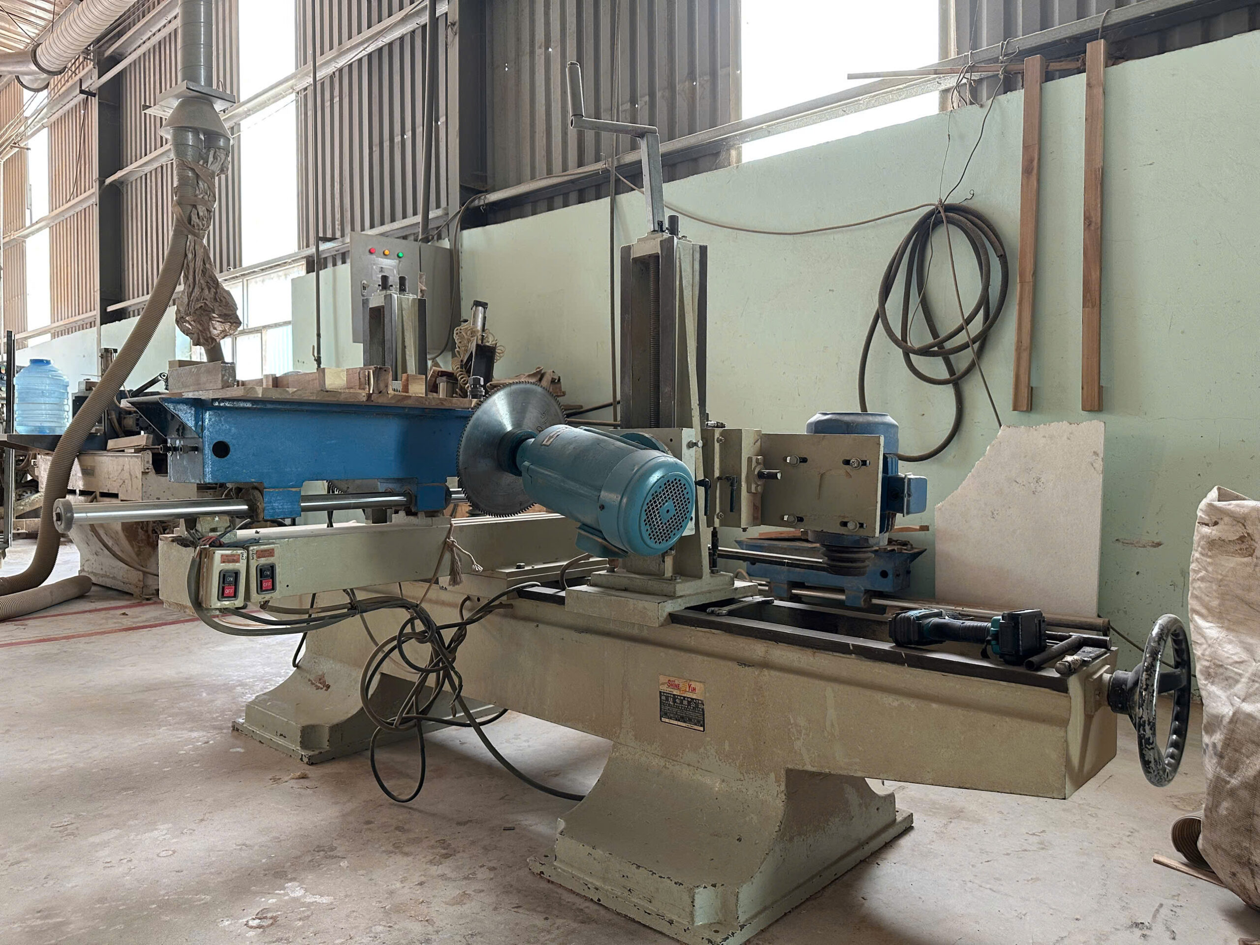 Factory machinery photo 6
